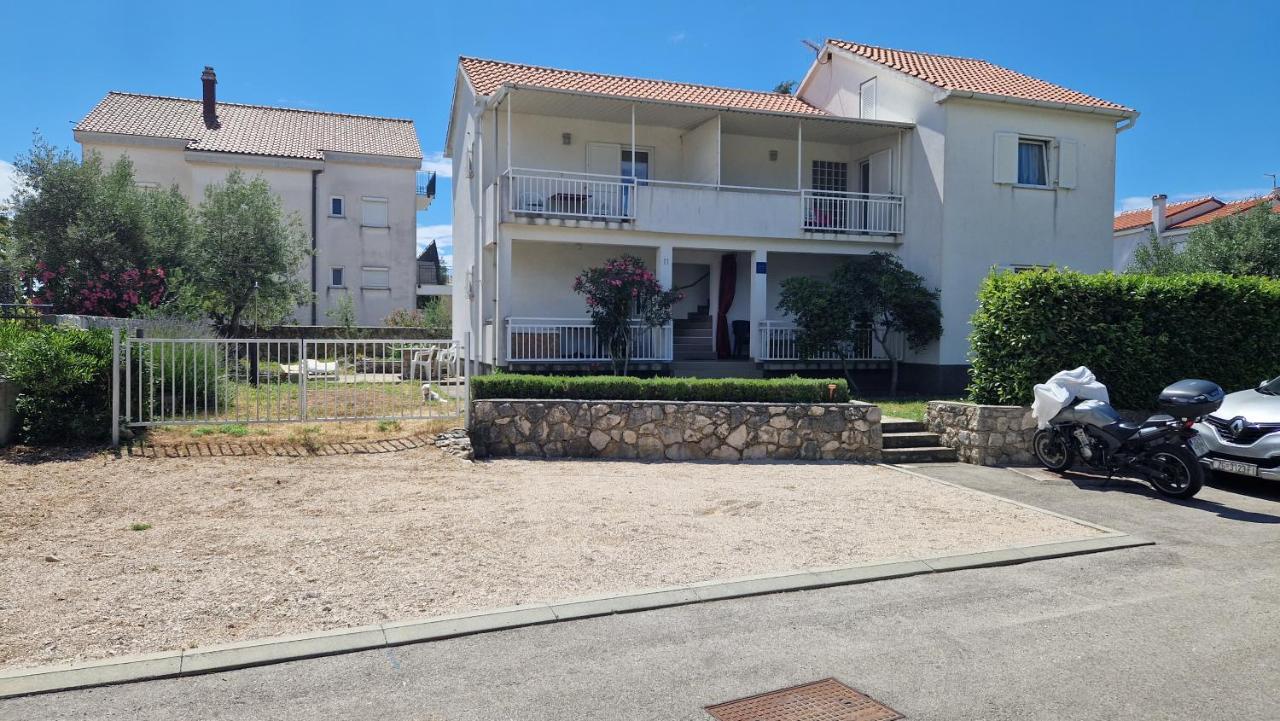 Apartment Hrzina Krk Town Luaran gambar