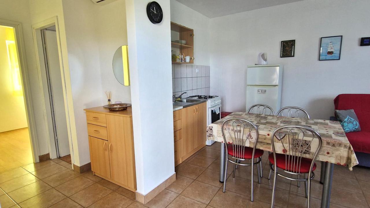 Apartment Hrzina Krk Town Luaran gambar