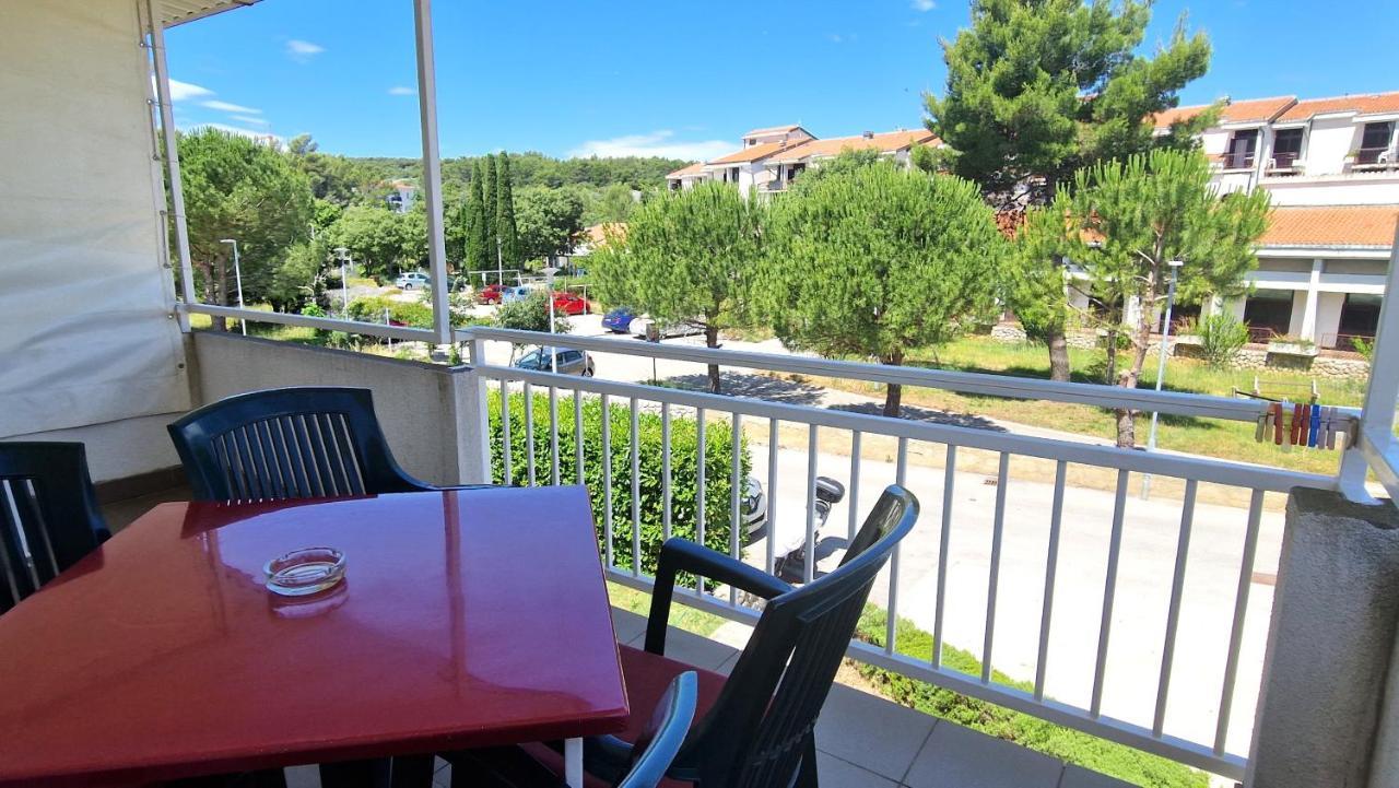 Apartment Hrzina Krk Town Luaran gambar