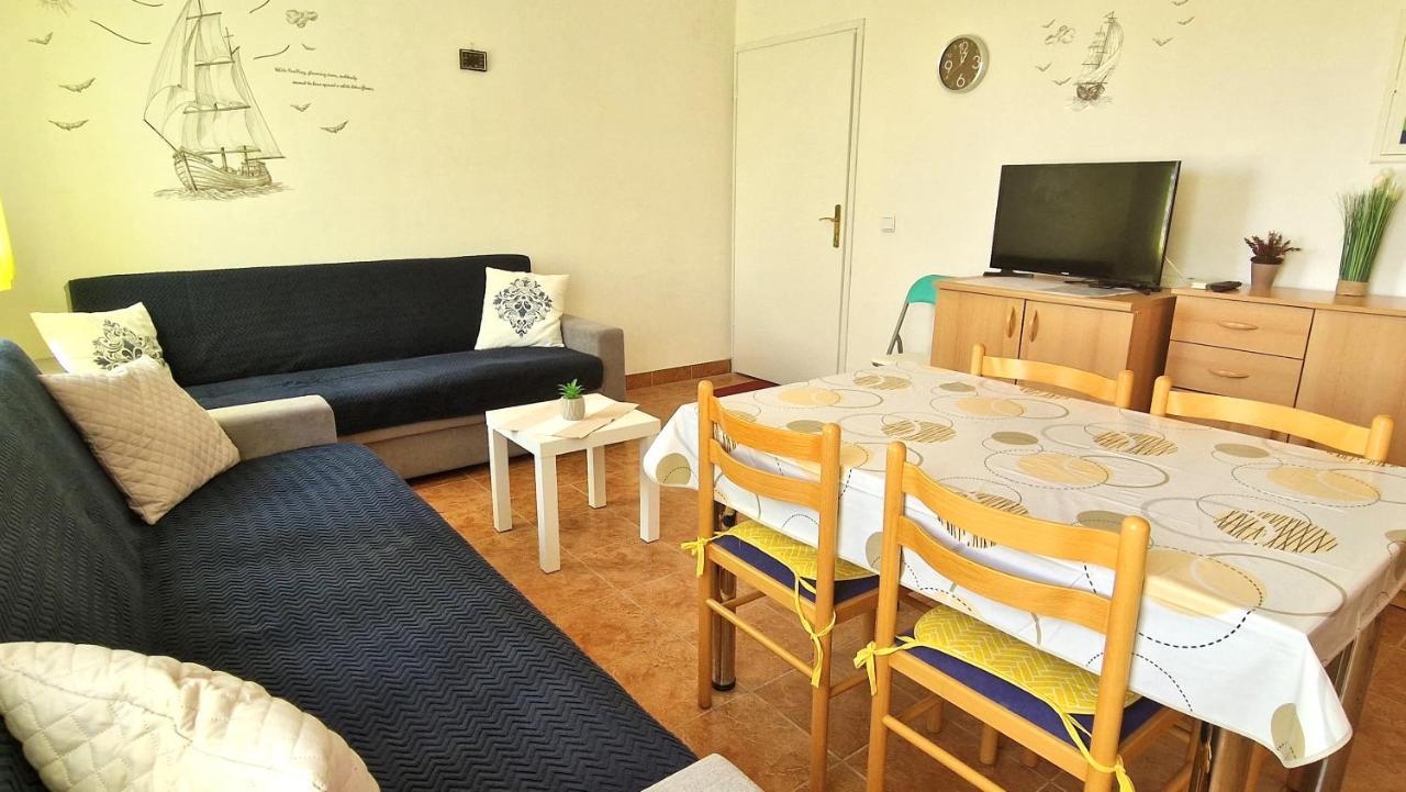 Apartment Hrzina Krk Town Luaran gambar