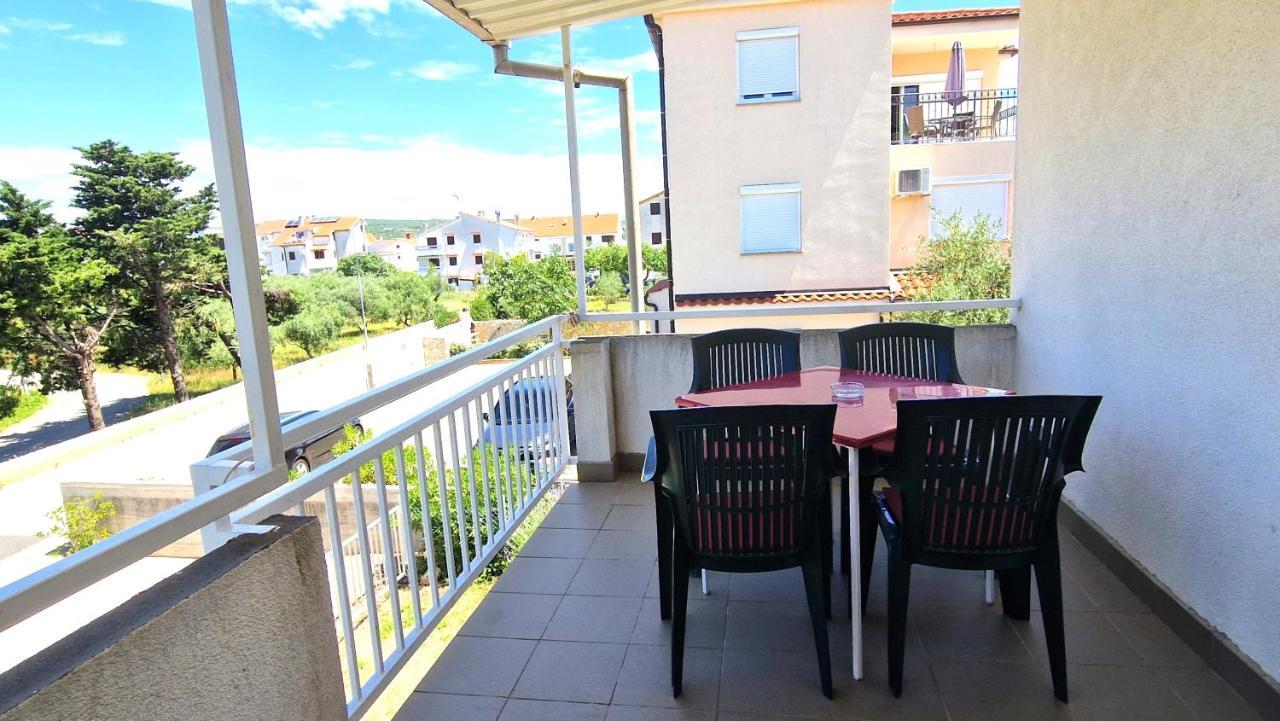 Apartment Hrzina Krk Town Luaran gambar