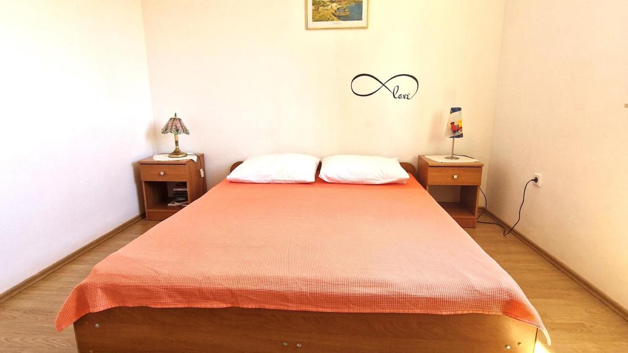Apartment Hrzina Krk Town Luaran gambar